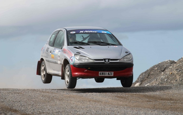 <span class="light">Alan</span> Moran Flying to a Class 3 win